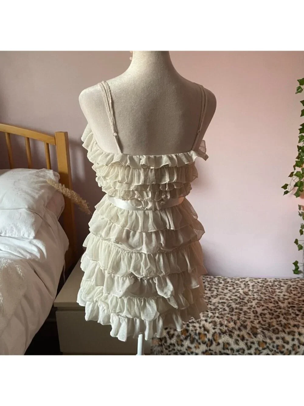Cream ruffle dress with bow detail - Picture 3 of 8